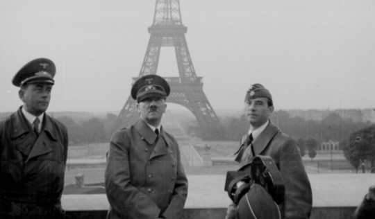 Hitler Torre eiffel