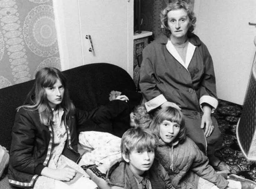 Peggy Hodson y sus hijos.