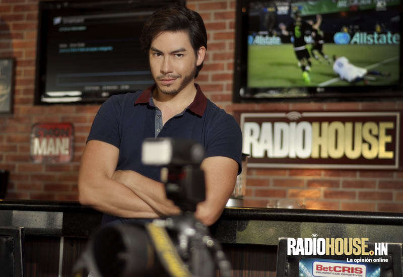 SAUL LARIOS_RADIOHOSE (33)