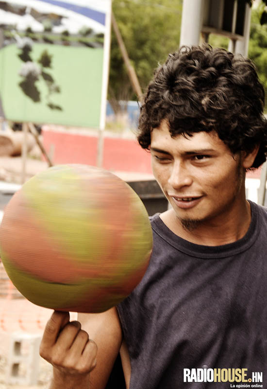 ARTISTAS SALVADOREÑOS_RADIOHOUSE (18)