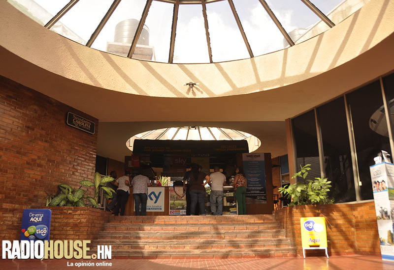 Q PASO CON EL CENTRO COMERCIAL CENTRO AMERICA_RADIOHOUSE (31)
