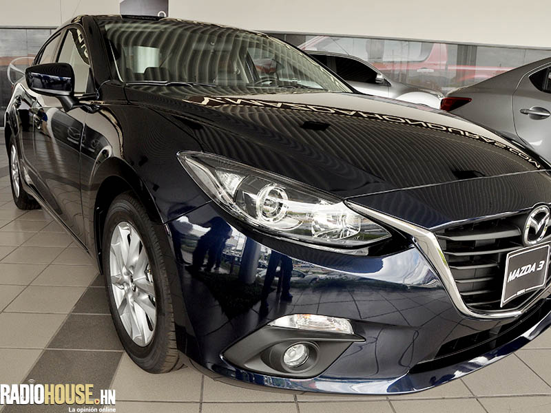 MAZDA 3