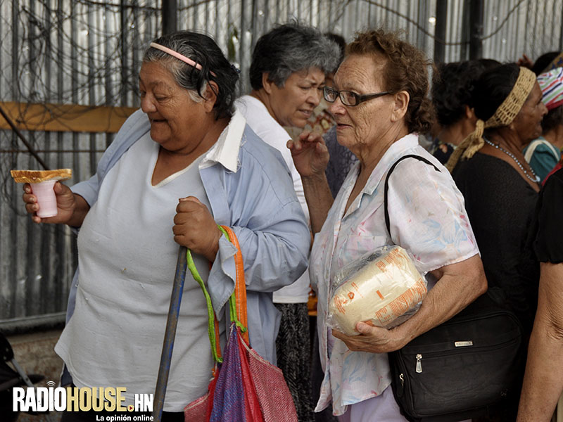 ADOPTA_UN_ABUELO_radiohouse (15)