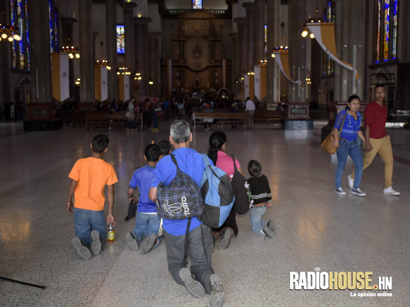 Virgen de Suyapa_ RadioHouse (18)