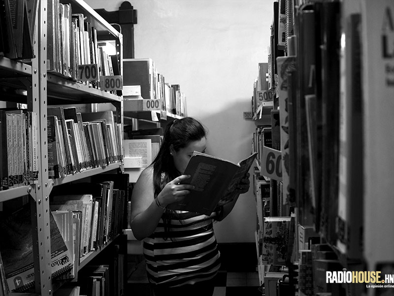 Biblioteca ALCALDIA_Tegucigalpa_RADIOHOUSE (129)