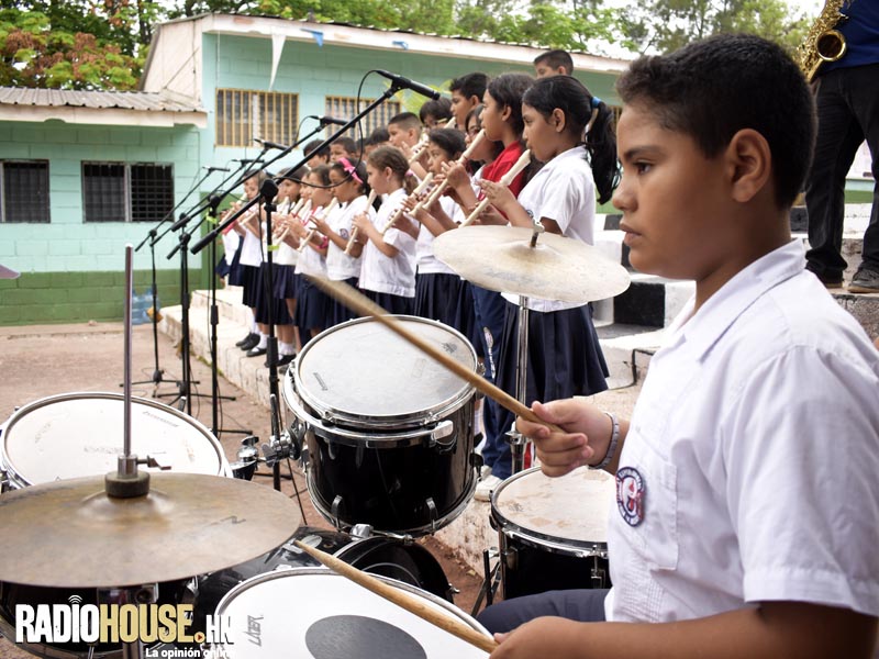 ESCUELA ESPERIMENTAL DE MUSICA (28)