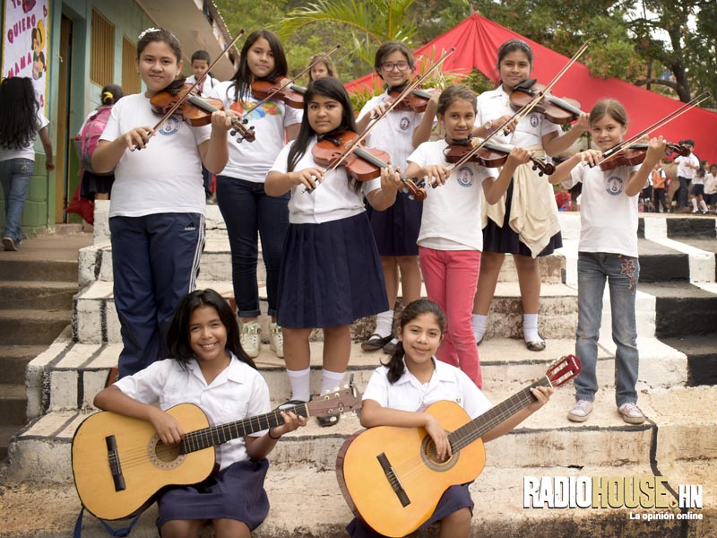 ESCUELA ESPERIMENTAL DE MUSICA (30)