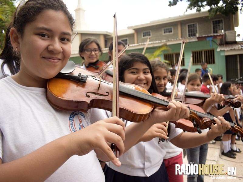 ESCUELA ESPERIMENTAL DE MUSICA (31)