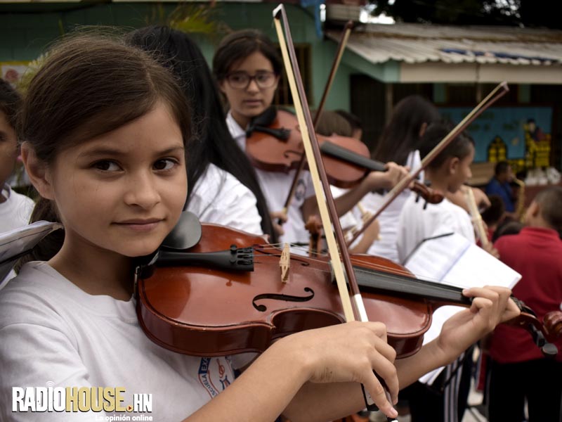 ESCUELA ESPERIMENTAL DE MUSICA (38)