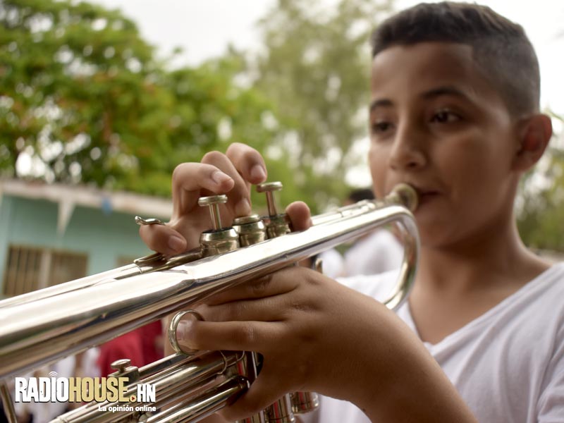 ESCUELA ESPERIMENTAL DE MUSICA (47)