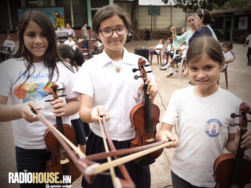 ESCUELA ESPERIMENTAL DE MUSICA (59)