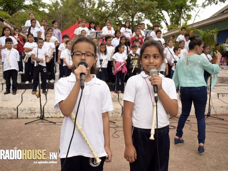 ESCUELA ESPERIMENTAL DE MUSICA (89)