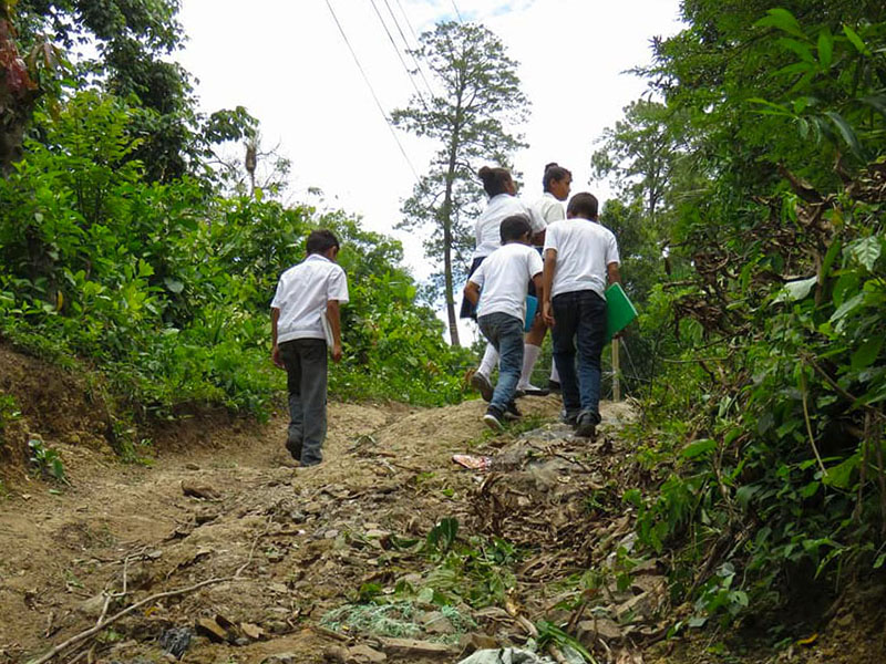 Escuela de Nylon, Comayagua_RadioHouse (5)
