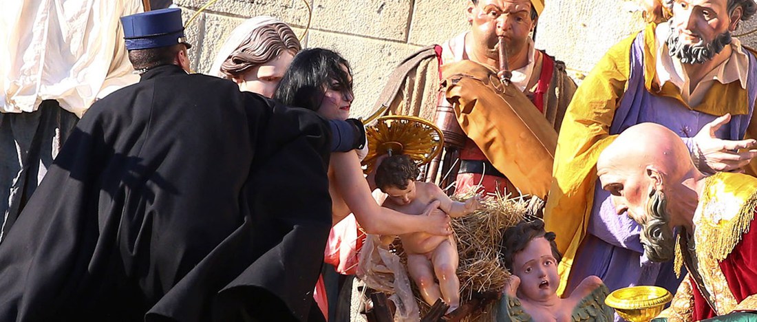 Femen-Topless-Vaticano-Navidad