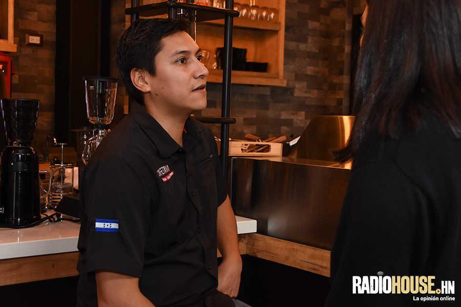 fanburger-y-cafetano-radiohouse-17