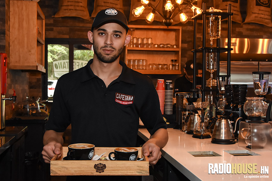 fanburger-y-cafetano-radiohouse-21