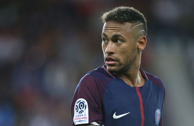 PARIS, FRANCE - AUGUST 20: Neymar Jr of PSG during the French Ligue 1 match between Paris Saint Germain (PSG) and Toulouse FC (TFC) at Parc des Princes on August 20, 2017 in Paris, France. (Photo by Jean Catuffe/Getty Images)