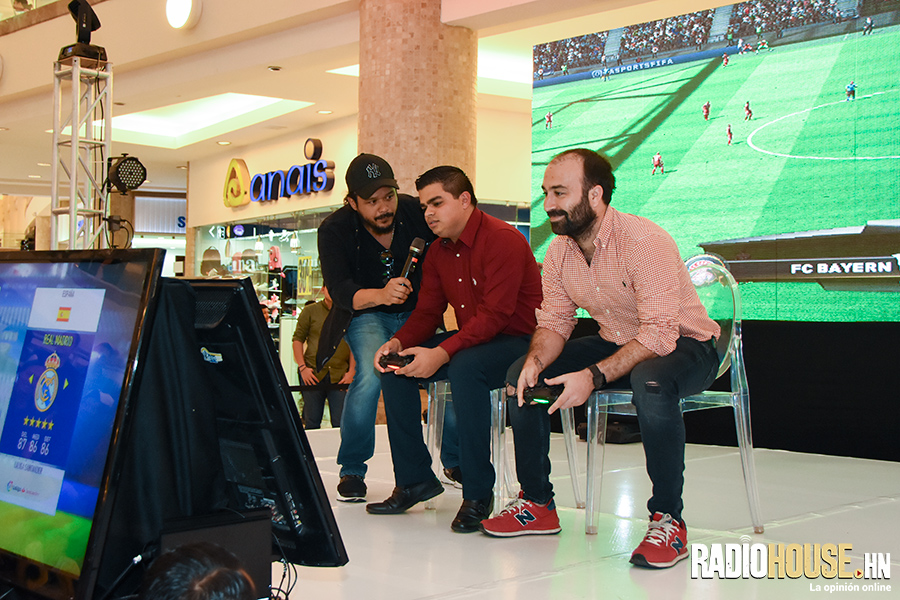 guillen-y-palomo-trivia-y-fifa-radiohouse-2