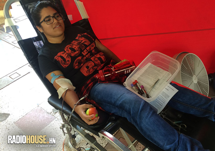 Donar-Sangre_radiohouse-2