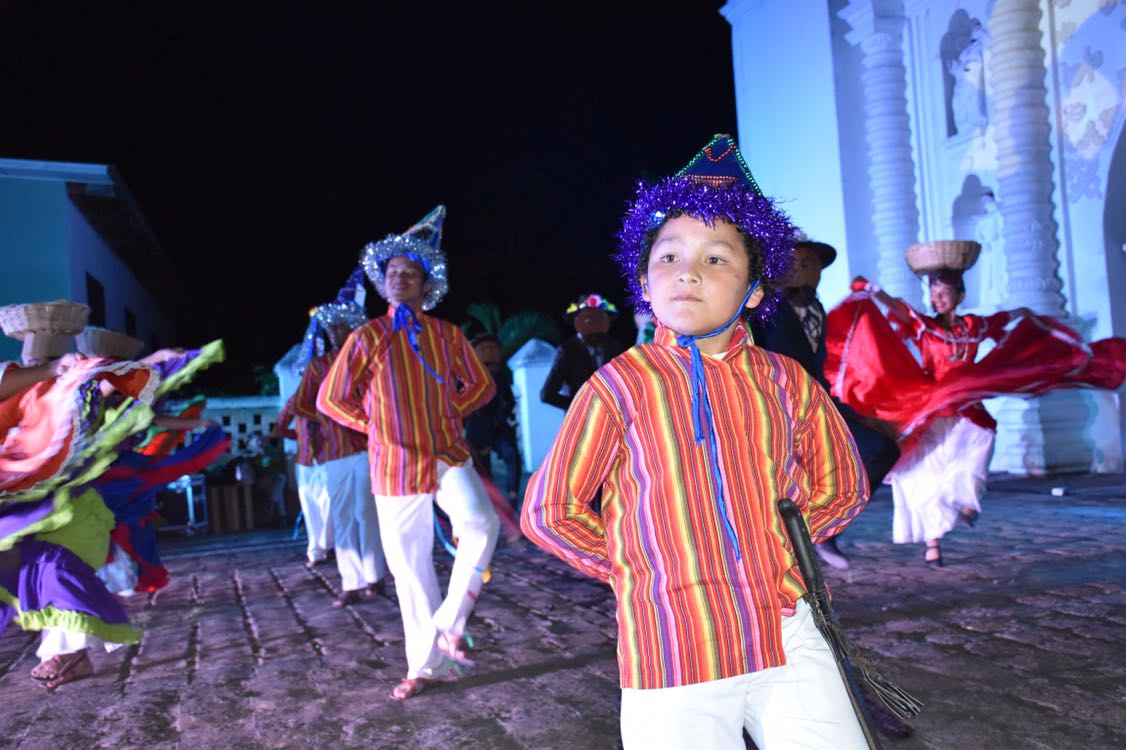 danzas folkloricas presentadas por niños