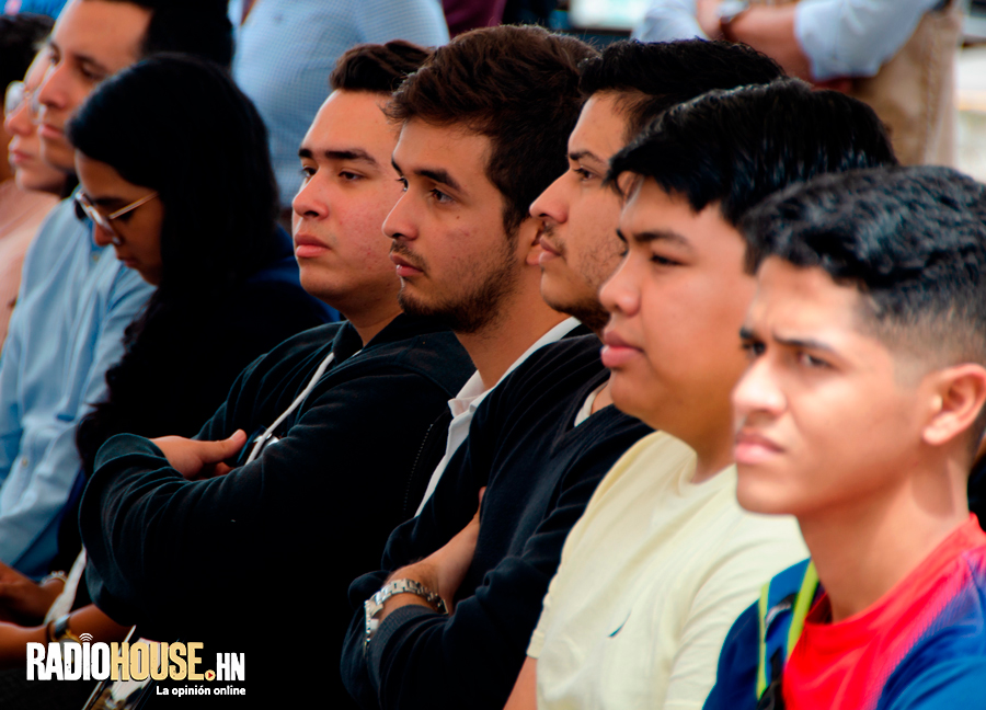 Primera-piedra-unitec-(2)