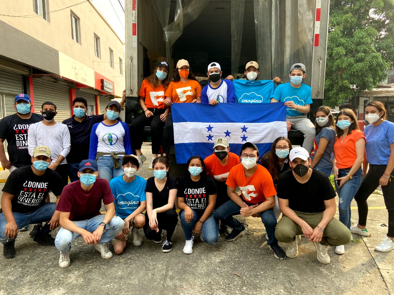 Seis grupos de jóvenes voluntarios crean la organización 