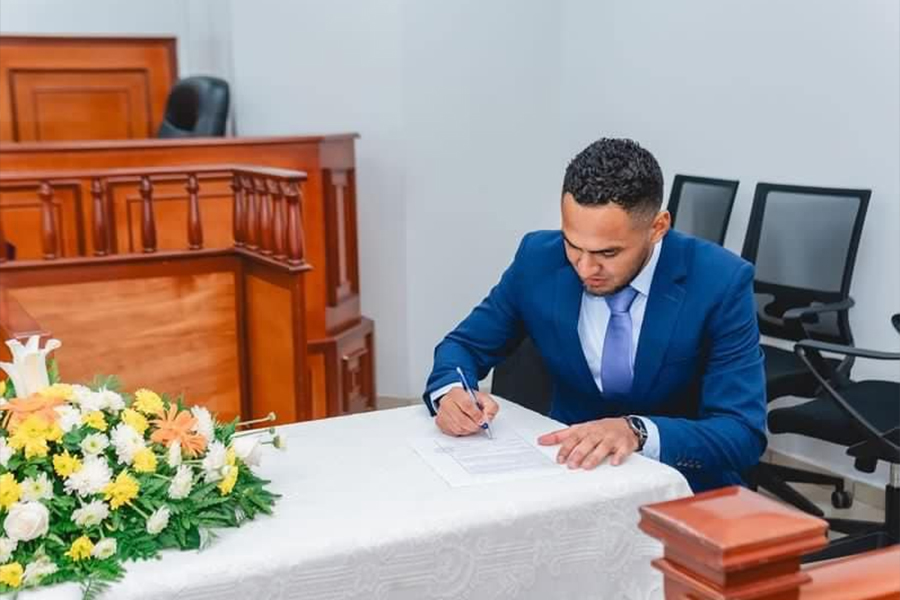 Danilo Tobías cerca de graduarse como abogado (2) RadioHouse